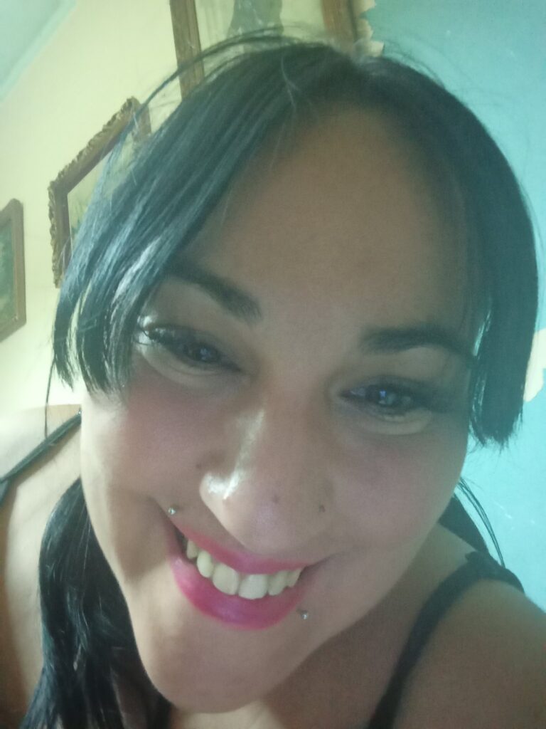 Καθαρίστρια για το Σπίτι Νατάσα Τριανταφύλλου – Πειραιάς